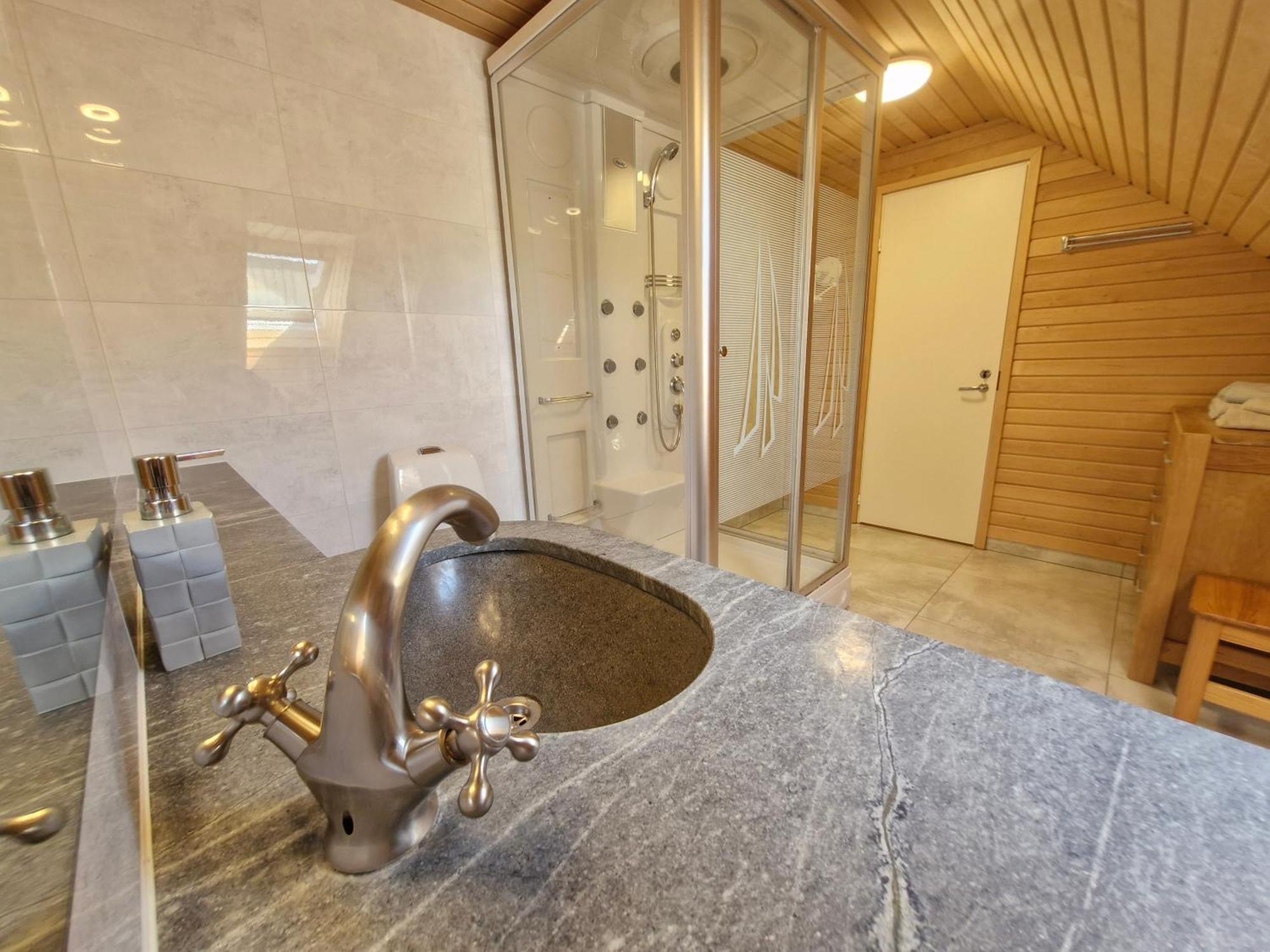 Piibelehe Guest Accommodation Kuressaare Exterior photo